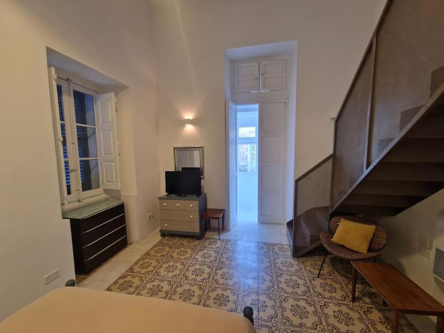 No 60, 2Nd Floor, Centrally Located, Fully Equipped Studio Apt Floriana Exterior foto